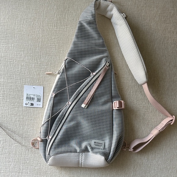 lululemon Fast Track Sling Backpack - Picture 1 of 16